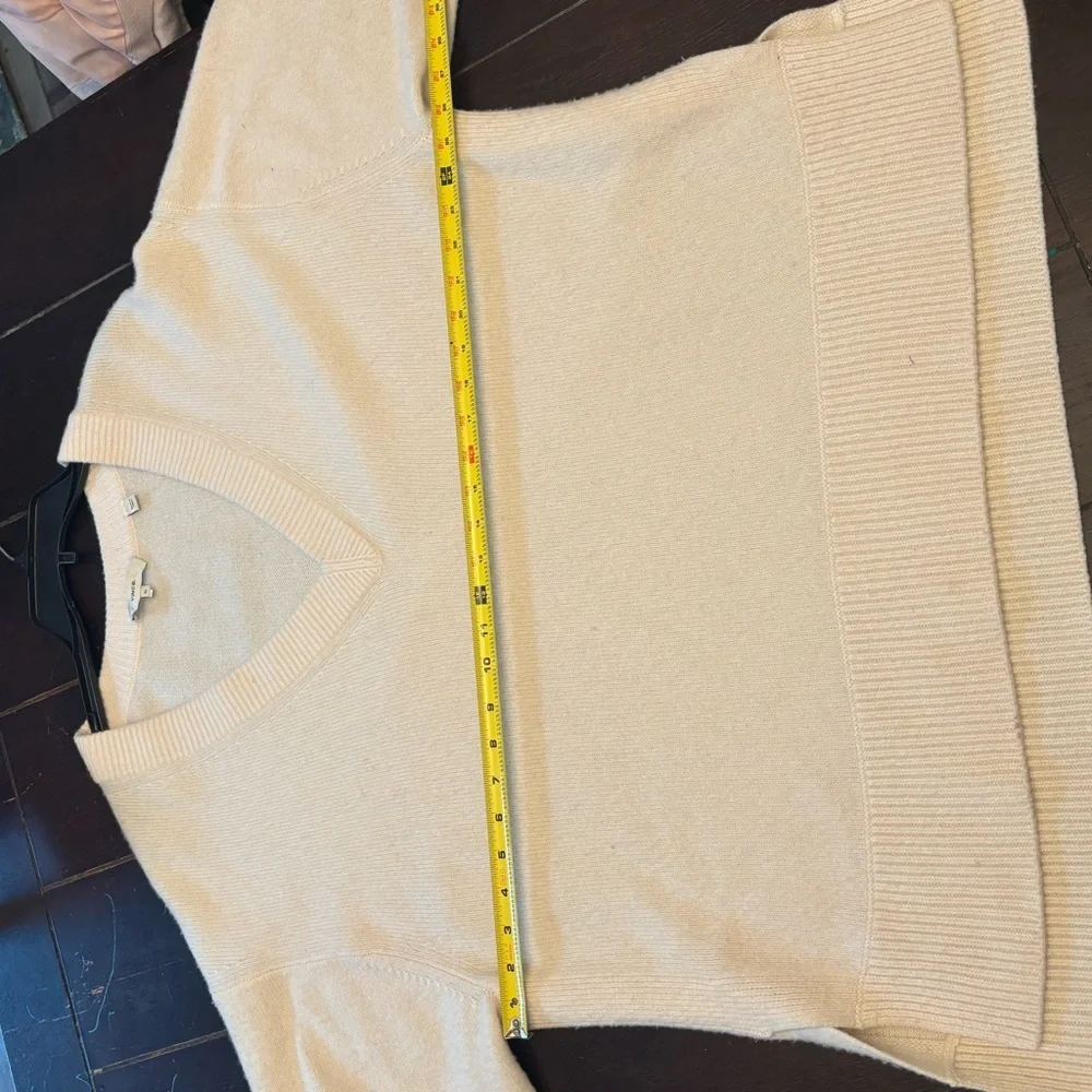 Women’s Soft Cream VNeck Sweater blouse long sleeve winter travel party sport - Picture 6 of 9